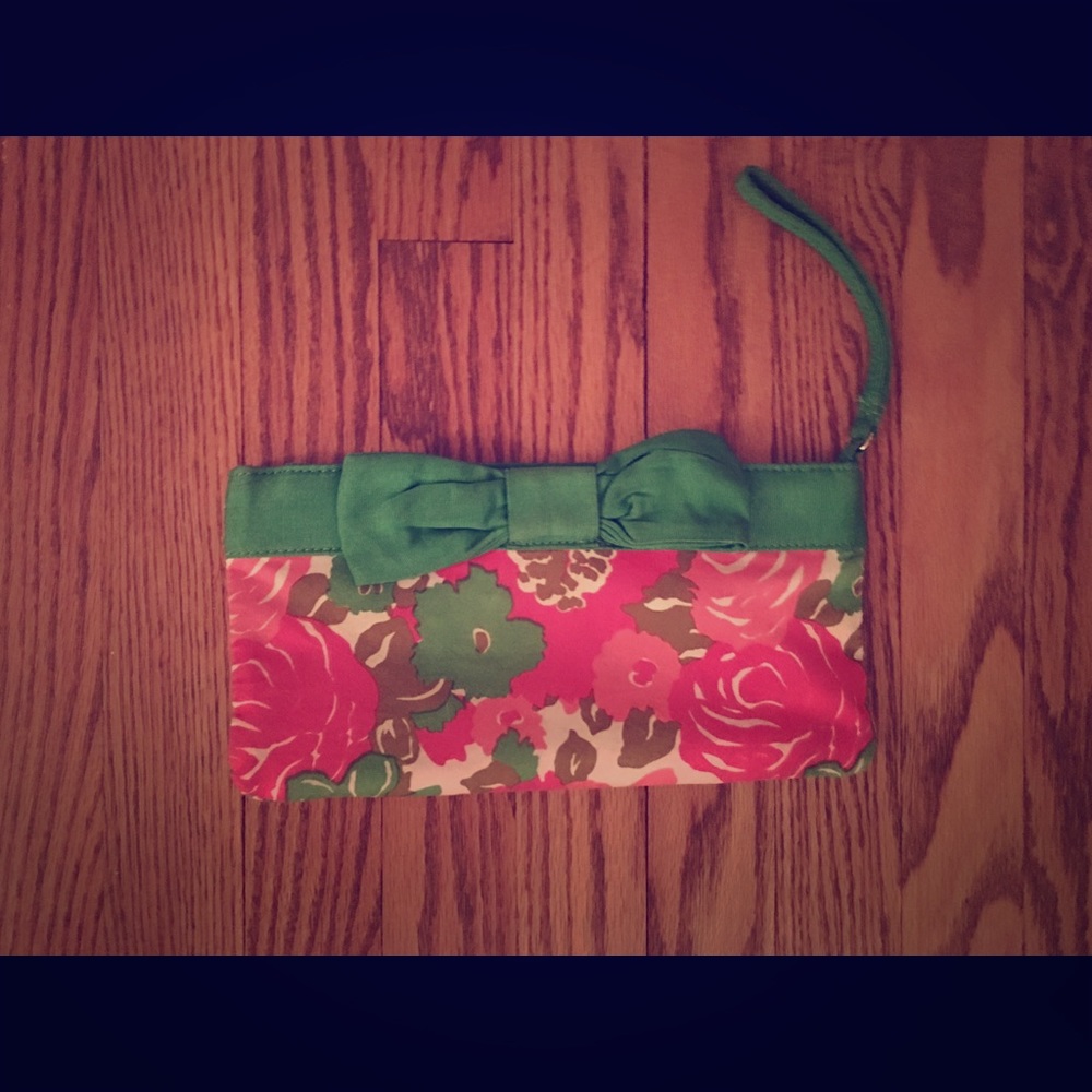 Vineyard Vines Floral Clutch